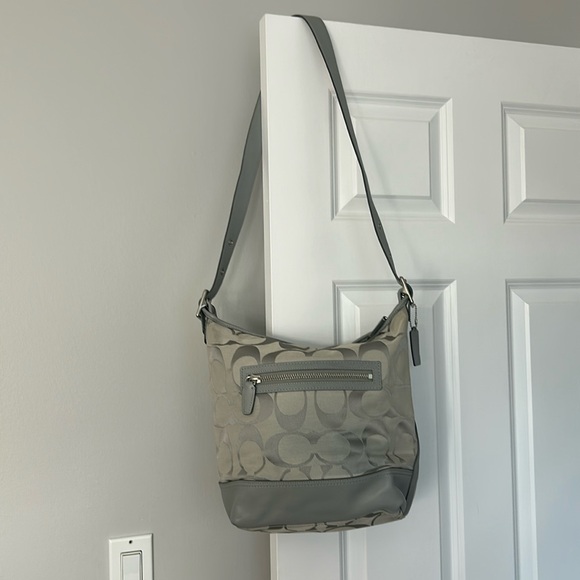 EUC Coach Crossbody bag - Picture 2 of 10